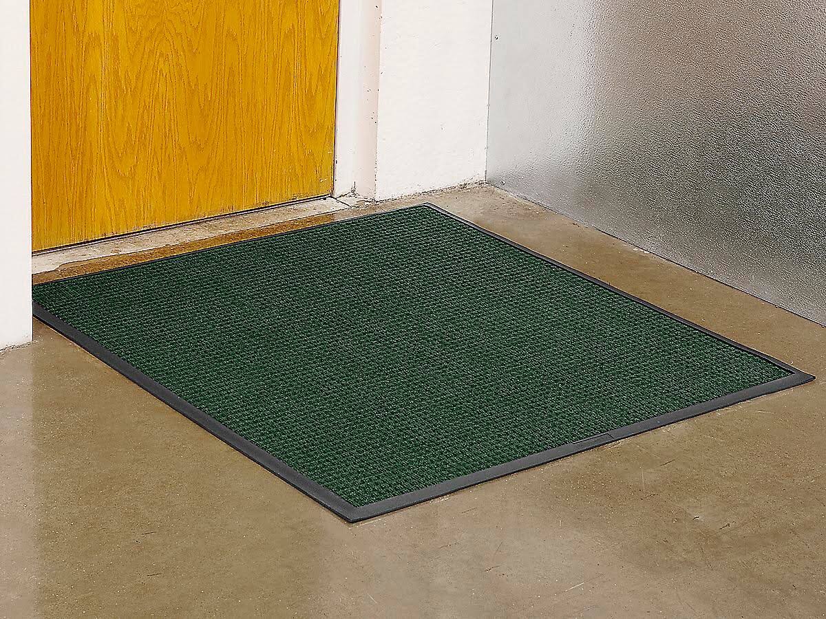 Green Carpet Mat D2577