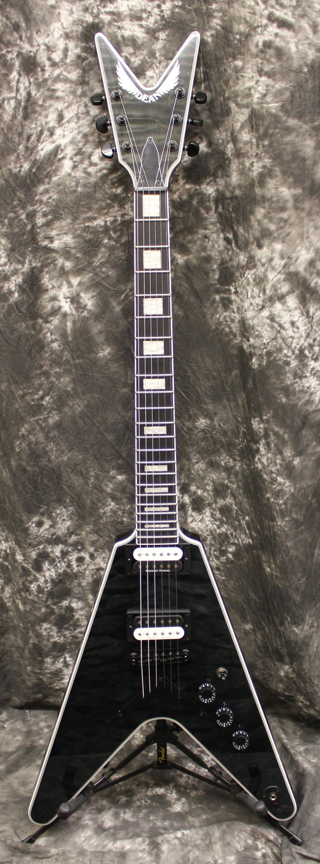 Trans Black Quilt Top Electric Guitar L880