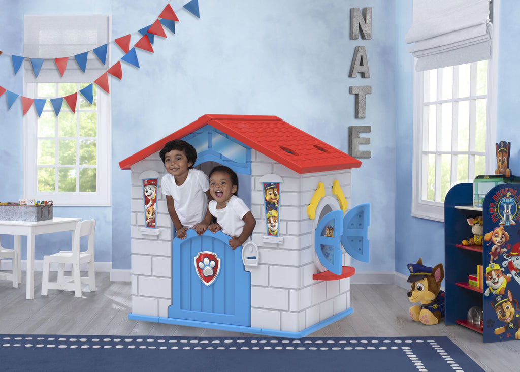 Plastic Indoor Outdoor Playhouse M694
