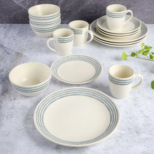 16-Piece White Stoneware Dinnerware Set Q8914