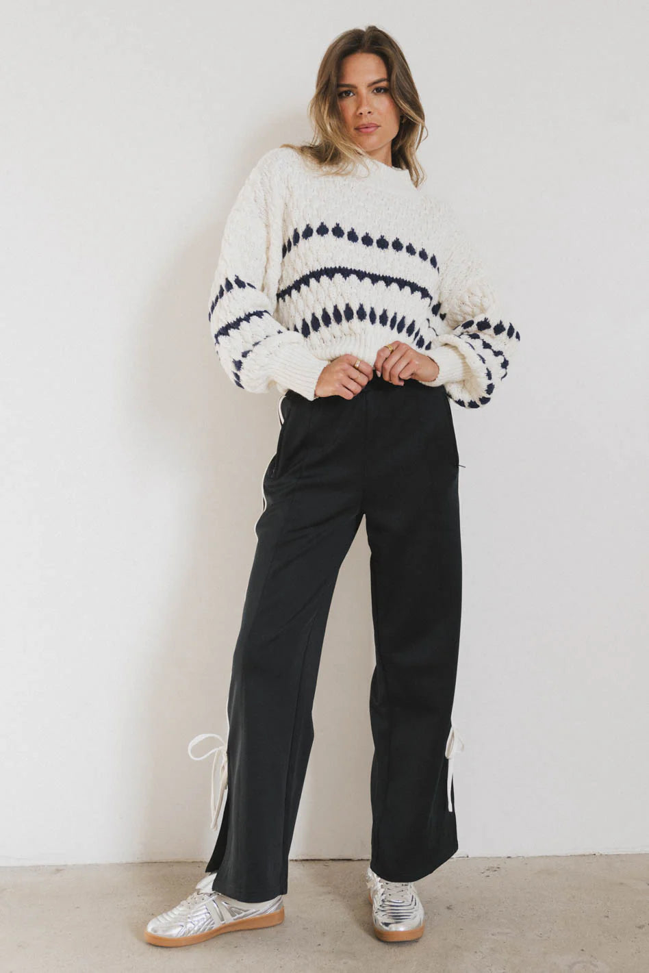 Navy Knit Sweater Q874004