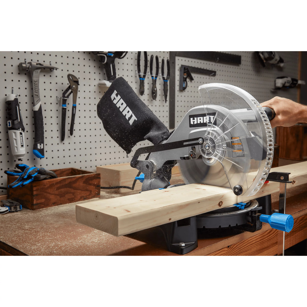 10-inch 14-Amp Compound Miter Saw B67679
