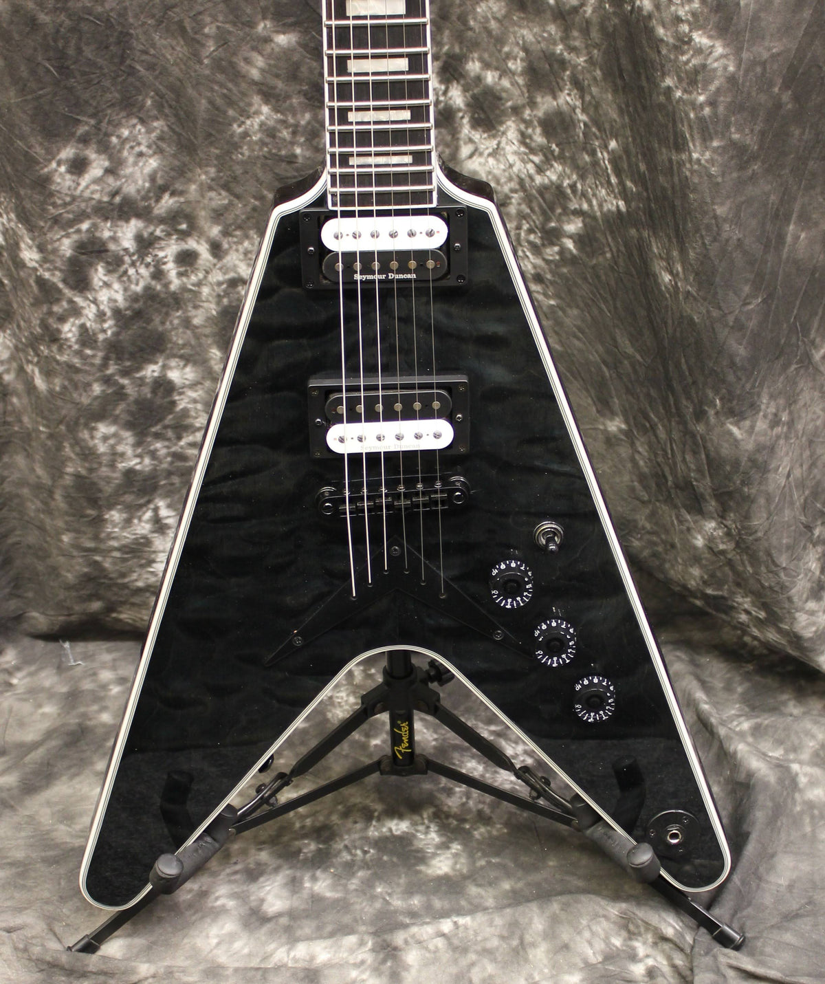 Trans Black Quilt Top Electric Guitar L880